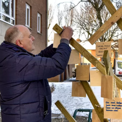 Wensboom Brengt Buurtbewoners Melkaderlaan Bij Elkaar