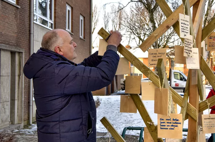 Wensboom brengt buurtbewoners Melkaderlaan bij elkaar