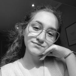 Seza Darouichian