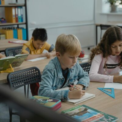 Kinderen in de klas.