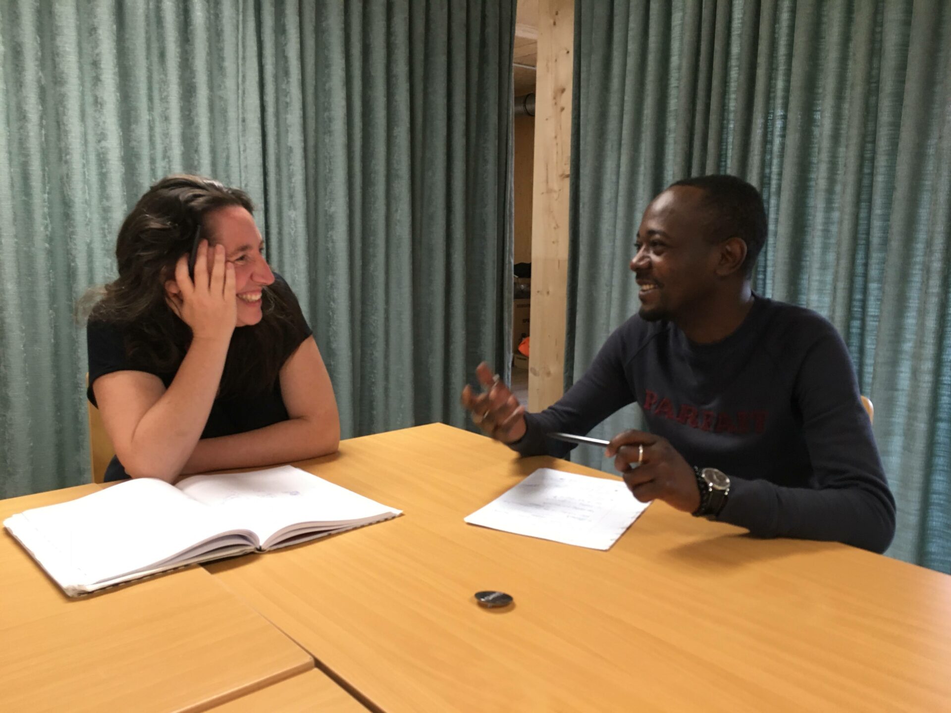 Opbouwwerkers Sara en Ousmane