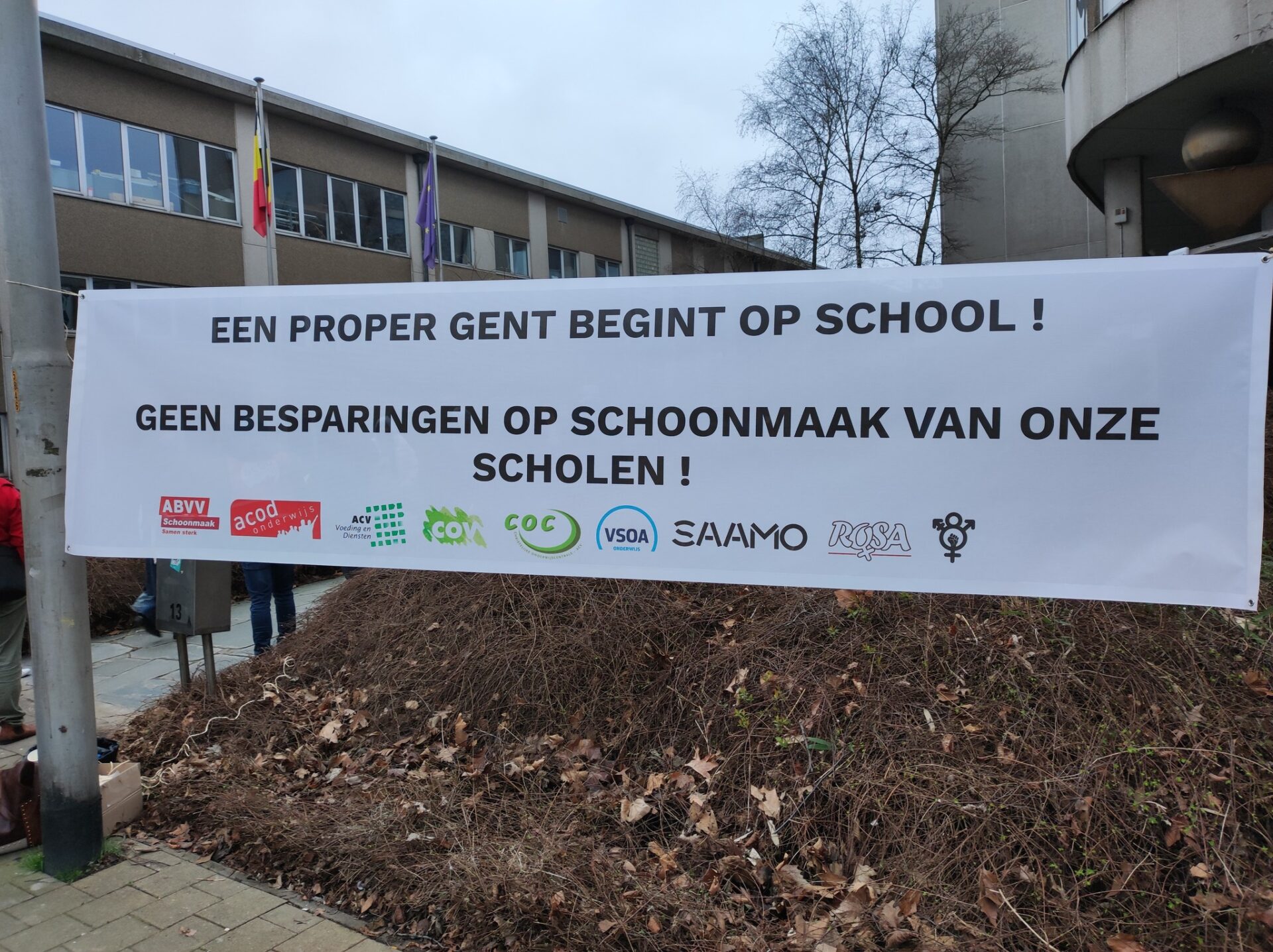 Petitie gelanceerd ‘Stad Gent: Bespaar niet op schoonmaak’.