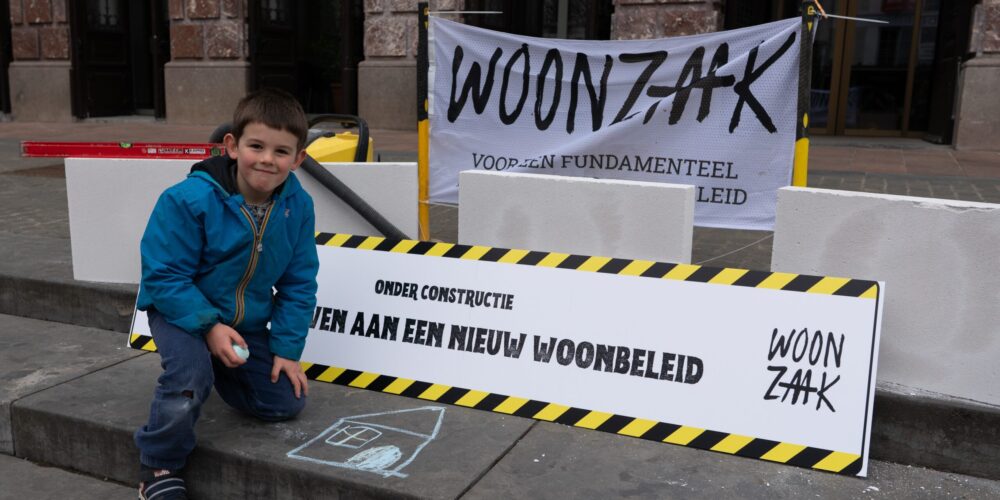 Eerste steen Woonzaak
