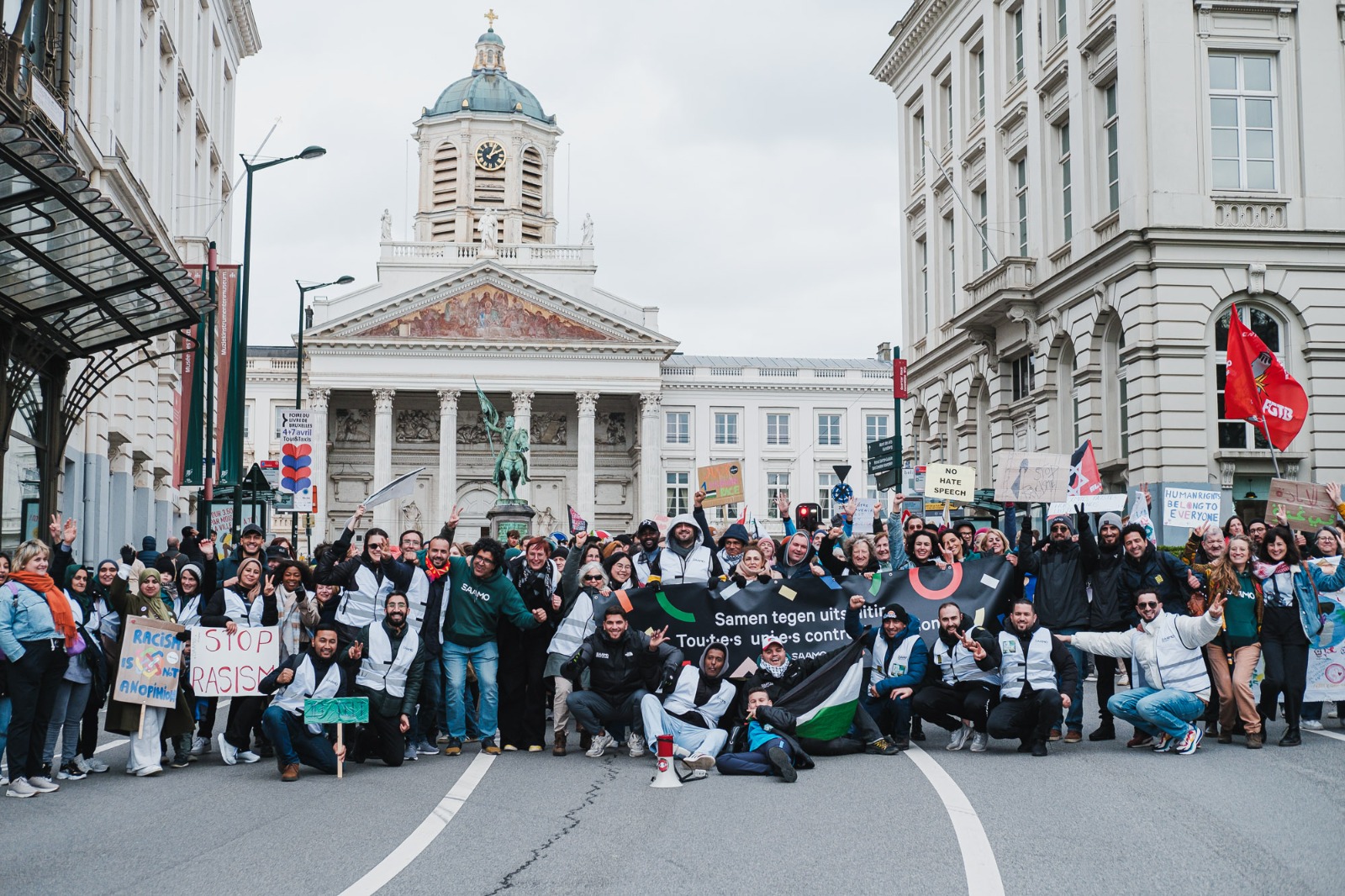 SAAMO Brusselgroepsfoto op antiracismebetoging