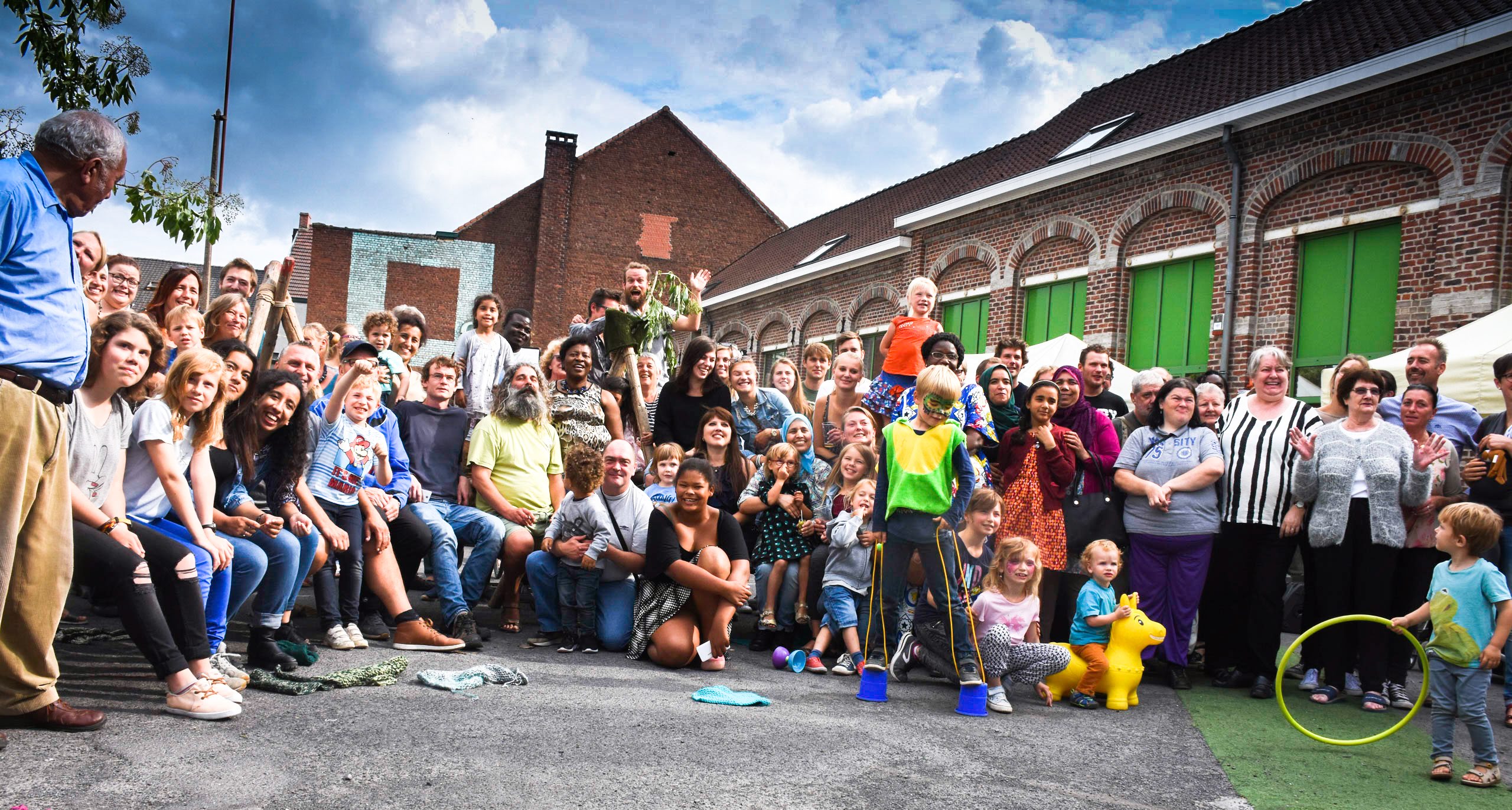 PERSBERICHT | Na 30 jaar opbouwwerk in Ronse: SAAMO bundelt signalen en doet oproep tot krachtig sociaal beleid